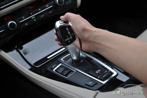 自动挡开车技巧（自动挡开车技巧口诀）